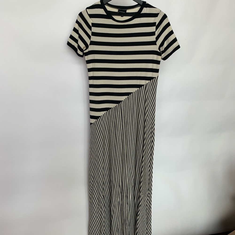 NWOT WOMENS WHO WHAT WEAR MAXI DRESS